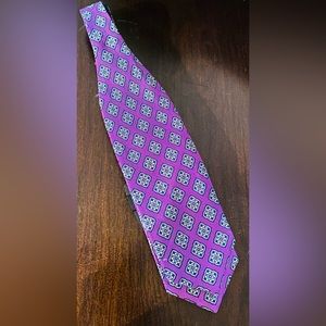 Robert Jensen hand sewn/finest Italian silk bow tie, pink w/diamonds